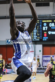 2024-11-10 - Joseph Mobio (Germani Brescia) - VANOLI BASKET CREMONA VS GERMANI BRESCIA - ITALIAN SERIE A - BASKETBALL