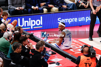 2024-11-09 - Cassius Winston (Unahotels Pallacanestro Reggiana) - UNAHOTELS REGGIO EMILIA VS BERTRAM DERTHONA TORTONA - ITALIAN SERIE A - BASKETBALL