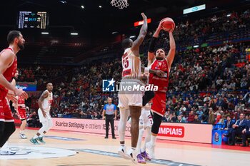 2024-11-10 - Stefano Tonut (EA7 Emporio Armani Olimpia Milano) - EA7 EMPORIO ARMANI MILANO VS UMANA REYER VENEZIA - ITALIAN SERIE A - BASKETBALL