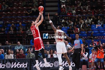 2024-11-10 - Nikola Mirotic (EA7 Emporio Armani Olimpia Milano) & Aamir Simms (Umana Reyer Venezia) - EA7 EMPORIO ARMANI MILANO VS UMANA REYER VENEZIA - ITALIAN SERIE A - BASKETBALL