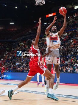 2024-11-10 - Mfiondu Kabengele (Umana Reyer Venezia) & Zack LeDay (EA7 Emporio Armani Olimpia Milano) - EA7 EMPORIO ARMANI MILANO VS UMANA REYER VENEZIA - ITALIAN SERIE A - BASKETBALL