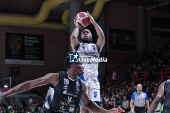 2024-11-17 - #5 Dowe Chris (Germani Brescia) - BERTRAM DERTHONA TORTONA VS GERMANI BRESCIA - ITALIAN SERIE A - BASKETBALL