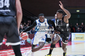 2024-11-17 - #25 Cournooh David Reginald (Germani Brescia) - BERTRAM DERTHONA TORTONA VS GERMANI BRESCIA - ITALIAN SERIE A - BASKETBALL