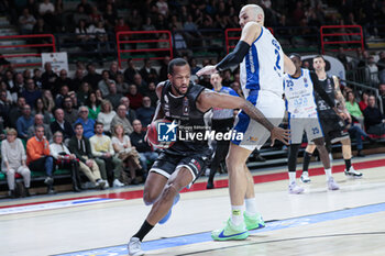 2024-11-17 - #4 Justin Gorham (Bertram Derthona Basket Tortona) - BERTRAM DERTHONA TORTONA VS GERMANI BRESCIA - ITALIAN SERIE A - BASKETBALL