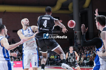 2024-11-17 - #4 Justin Gorham (Bertram Derthona Basket Tortona) - BERTRAM DERTHONA TORTONA VS GERMANI BRESCIA - ITALIAN SERIE A - BASKETBALL