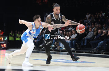 2024-11-17 - Daniel Hackett (Virtus Bologna) during the LBA italian A1 series basketball championship match between Segafredo Virtus Bologna and Banco di Sardegna Dinamo Sassari at Unipol Arena, Casalecchio (Bologna), Italy, November 17, 2024 - Photo: Michele Nucci - VIRTUS SEGAFREDO BOLOGNA VS BANCO DI SARDEGNA SASSARI - ITALIAN SERIE A - BASKETBALL