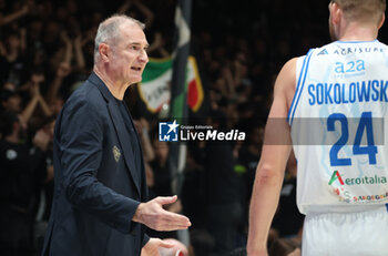 2024-11-17 - Nenad Markovic, head coach of Dinamo Sassari during the LBA italian A1 series basketball championship match between Segafredo Virtus Bologna and Banco di Sardegna Dinamo Sassari at Unipol Arena, Casalecchio (Bologna), Italy, November 17, 2024 - Photo: Michele Nucci - VIRTUS SEGAFREDO BOLOGNA VS BANCO DI SARDEGNA SASSARI - ITALIAN SERIE A - BASKETBALL