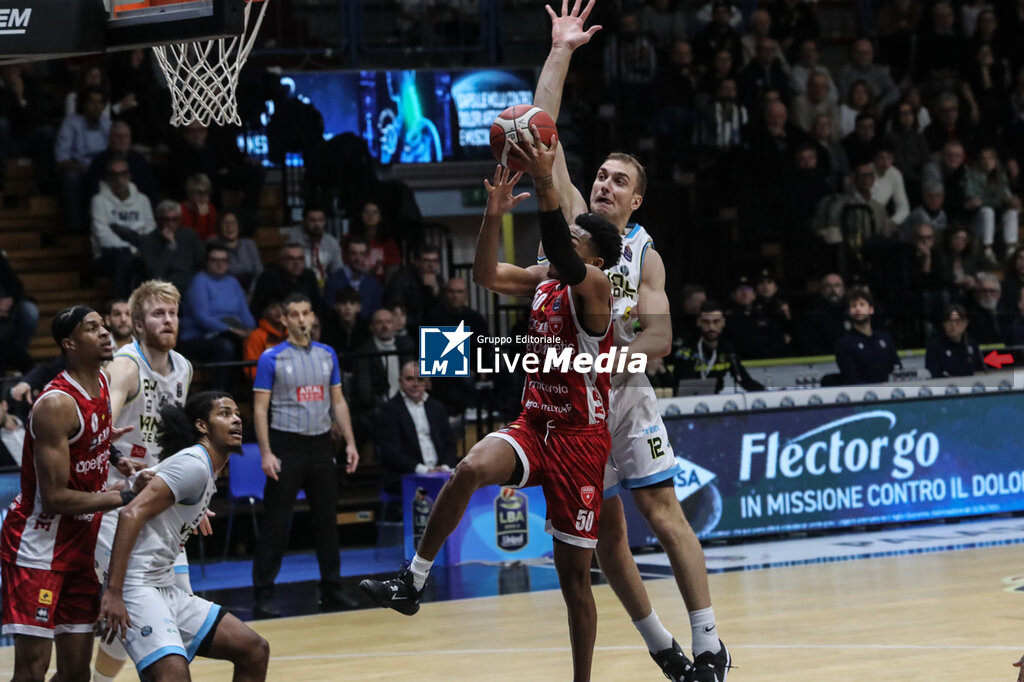 Vanoli Basket Cremona vs Openjobmetis Varese - ITALIAN SERIE A - BASKETBALL