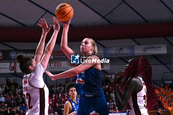 2024-05-15 - Images of the Umana Reyer Venezia vs Famila Wuber Schio match at Palasport Taliercio on May 15, 2024, during the BASKET - LBF Italian Serie A1 (game 1) - PLAYOFF - UMANA REYER VENEZIA VS FAMILA WEBER SCHIO - ITALIAN SERIE A1 WOMEN - BASKETBALL