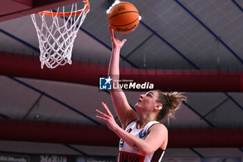 2024-05-15 - Images of the Umana Reyer Venezia vs Famila Wuber Schio match at Palasport Taliercio on May 15, 2024, during the BASKET - LBF Italian Serie A1 (game 1) - PLAYOFF - UMANA REYER VENEZIA VS FAMILA WEBER SCHIO - ITALIAN SERIE A1 WOMEN - BASKETBALL