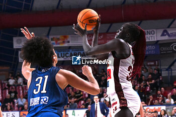 2024-05-15 - Images of the Umana Reyer Venezia vs Famila Wuber Schio match at Palasport Taliercio on May 15, 2024, during the BASKET - LBF Italian Serie A1 (game 1) - PLAYOFF - UMANA REYER VENEZIA VS FAMILA WEBER SCHIO - ITALIAN SERIE A1 WOMEN - BASKETBALL