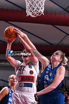 2024-05-15 - Images of the Umana Reyer Venezia vs Famila Wuber Schio match at Palasport Taliercio on May 15, 2024, during the BASKET - LBF Italian Serie A1 (game 1) - PLAYOFF - UMANA REYER VENEZIA VS FAMILA WEBER SCHIO - ITALIAN SERIE A1 WOMEN - BASKETBALL