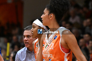 2024-05-21 - Images of the Famila Wuber Schio vs Umana Reyer Venezia match at Palaromare-Schio on May 21, 2024, during the BASKET - LBF Italian Serie A1 (game 3) - PLAYOFF - FAMILA WEBER SCHIO VS UMANA REYER VENEZIA - ITALIAN SERIE A1 WOMEN - BASKETBALL