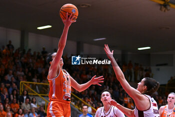 2024-05-21 - Images of the Famila Wuber Schio vs Umana Reyer Venezia match at Palaromare-Schio on May 21, 2024, during the BASKET - LBF Italian Serie A1 (game 3) - PLAYOFF - FAMILA WEBER SCHIO VS UMANA REYER VENEZIA - ITALIAN SERIE A1 WOMEN - BASKETBALL