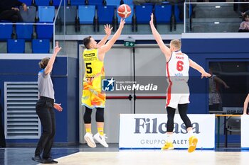 2024-01-06 - Giacomo Sanguinetti (Real Sebastian Rieti) thwarted by Andrea Amato (Urania Basket Milano) - WEGREENIT URANIA MILANO VS REAL SEBASTIANI RIETI - ITALIAN SERIE A2 - BASKETBALL