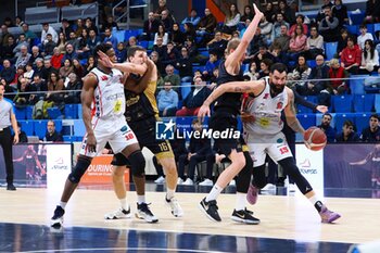 2024-01-13 - Aristide Landi (Wegreenit Urania Basket Milano) & Gerard Beverly (Wegreenit Urania Basket Milano) - WEGREENIT URANIA MILANO VS FERRARONI JUVI CREMONA - ITALIAN SERIE A2 - BASKETBALL