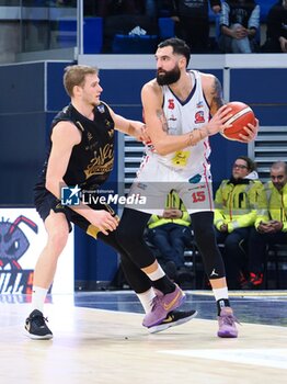 2024-01-13 - Aristide Landi (Wegreenit Urania Basket Milano) & Gabriele Benetti (Ferraroni Juvi Cremona) - WEGREENIT URANIA MILANO VS FERRARONI JUVI CREMONA - ITALIAN SERIE A2 - BASKETBALL