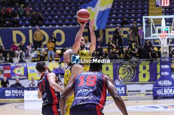 2024-01-28 - # 40 Simone Pepe (Reale Mutua Basket Torino) - REALE MUTUA BASKET TORINO VS WEGREEN URANIA MILANO - ITALIAN SERIE A2 - BASKETBALL