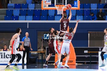 2024-02-15 - Lazar Nikolic (HDL Nardo Basket) & Giovanni Severini (Wegreenit Urania Basket Milano) - WEGREENIT URANIA MILANO VS HDL NARDò BASKET - ITALIAN SERIE A2 - BASKETBALL