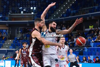 2024-02-15 - Antonio Iannuzzi (HDL Nardo Basket) & Aristide Landi (Wegreenit Urania Basket Milano) - WEGREENIT URANIA MILANO VS HDL NARDò BASKET - ITALIAN SERIE A2 - BASKETBALL