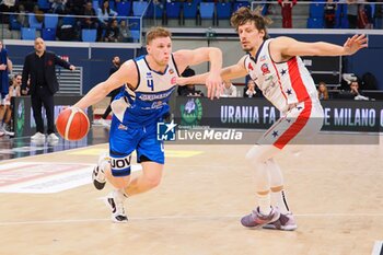 2024-03-02 - Paul Jorgensen (Agribertocchi Orzinuovi Basket) thwarted by Matteo Montano (Urania Milano) - WEGREENIT URANIA MILANO VS AGRIBERTOCCHI ORZINUOVI - ITALIAN SERIE A2 - BASKETBALL