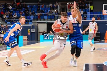 2024-03-02 - Ion Lupusor (Wegreenit Urania Basket Milano) & Donzelli (Agribertocchi Orzinuovi Basket) - WEGREENIT URANIA MILANO VS AGRIBERTOCCHI ORZINUOVI - ITALIAN SERIE A2 - BASKETBALL