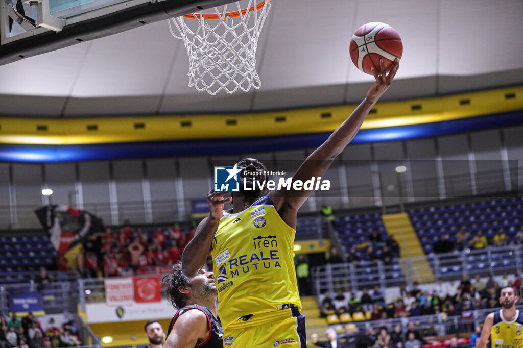 Reale Mutua Torino vs Sella Centro - ITALIAN SERIE A2 - BASKETBALL