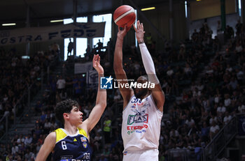 14/04/2024 - Mark Ogden (Fortitudo) in action thwarted by Matteo Ghirlanda (Torino) during the italian basketball LBN A2 series championship match Fortitudo Flats Services Bologna Vs Reale Mutua Torino - Bologna, Italy, April 14, 2024 at Paladozza sports hall - Photo: Michele Nucci - FORTITUDO BOLOGNA VS TORINO - SERIE A2 - BASKET