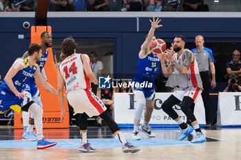 09/05/2024 - Aristide Landi (Wegreenit Urania Basket Milano) & Matteo Montano (Urania Milano) - PLAYOFF - URANIA MILANO VS TEZENIS VERONA - SERIE A2 - BASKET