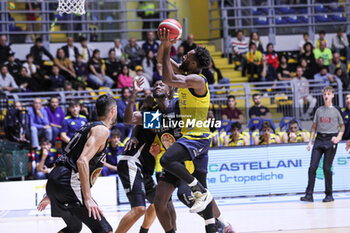 2024-10-06 - #1 Kevion Taylor (Reale Mutua Basket Torino) - REALE MUTUA TORINO VS APU UDINE - ITALIAN SERIE A2 - BASKETBALL