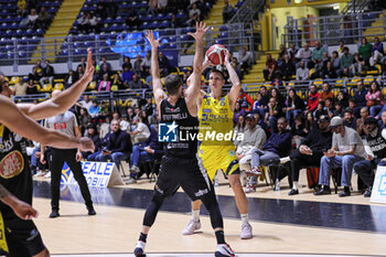 2024-10-06 - 2# 8 Matteo Schina (Reale Mutua Basket Torino) - REALE MUTUA TORINO VS APU UDINE - ITALIAN SERIE A2 - BASKETBALL