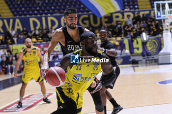 2024-10-06 - #33 Ife Ajayi (Reale Mutua Basket Torino) - REALE MUTUA TORINO VS APU UDINE - ITALIAN SERIE A2 - BASKETBALL