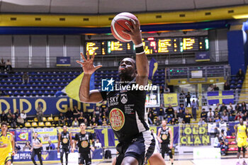 2024-10-06 - #8 Anthony Hichkey (Apu Old Wild West Udine) - REALE MUTUA TORINO VS APU UDINE - ITALIAN SERIE A2 - BASKETBALL