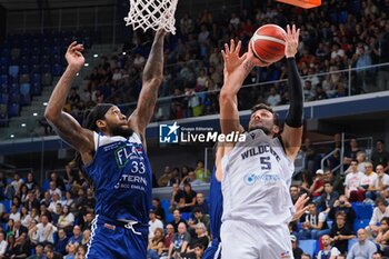 2024-09-29 - Alessandro Gentile (Wegreenit Urania Basket Milano) - WEGREENIT URANIA MILANO VS FLATS SERVICE FORTITUDO BOLOGNA - ITALIAN SERIE A2 - BASKETBALL