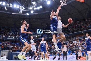 2024-09-29 - Luca Cesana (Wegreenit Urania Basket Milano) & Marco Cusin (Fortitudo Bologna) - WEGREENIT URANIA MILANO VS FLATS SERVICE FORTITUDO BOLOGNA - ITALIAN SERIE A2 - BASKETBALL