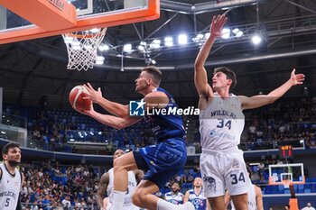 2024-09-29 - Leonardo Battistini (Fortitudo Bologna) & Matteo Cavallero (Wegreenit Urania Basket Milano) - WEGREENIT URANIA MILANO VS FLATS SERVICE FORTITUDO BOLOGNA - ITALIAN SERIE A2 - BASKETBALL