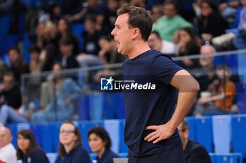 2024-10-05 - Marco Cardani, head coach Wegreenit Urania Basket Milano - WEGREENIT URANIA MILANO VS UCC ASSIGECO PIACENZA - ITALIAN SERIE A2 - BASKETBALL