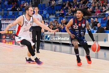 2024-10-16 - Jaaziel Johnson (Real Sebastiani Rieti) & Gianmarco Leggio (Wegreenit Urania Milano) - WEGREENIT URANIA MILANO VS REAL SEBASTIANI RIETI - ITALIAN SERIE A2 - BASKETBALL