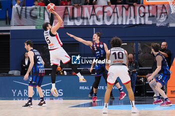 2024-10-16 - Alessandro Gentile (Wegreenit Urania Basket Milano) - WEGREENIT URANIA MILANO VS REAL SEBASTIANI RIETI - ITALIAN SERIE A2 - BASKETBALL