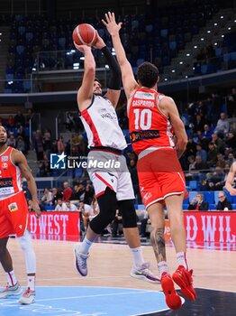 2024-11-23 - Alessandro Gentile (Wegreenit Urania Basket Milano) thwarted by Raphael Gaspardo (Unieuro Forli) - WEGREENIT URANIA MILANO VS UNIEURO FORLì - ITALIAN SERIE A2 - BASKETBALL