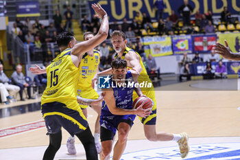 2024-10-16 - #8 Tommaso Laquintana (Valtur Brindisi) - REALE MUTUA TORINO VS VALTUR BRINDISI - ITALIAN SERIE A2 - BASKETBALL