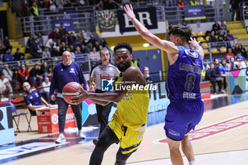 2024-10-16 - #1 Kevion Taylor (Reale Mutua Basket Torino) - REALE MUTUA TORINO VS VALTUR BRINDISI - ITALIAN SERIE A2 - BASKETBALL