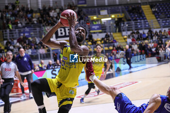 2024-10-16 - #1 Kevion Taylor (Reale Mutua Basket Torino) - REALE MUTUA TORINO VS VALTUR BRINDISI - ITALIAN SERIE A2 - BASKETBALL