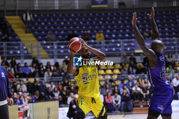 2024-10-16 - #1 Kevion Taylor (Reale Mutua Basket Torino) - REALE MUTUA TORINO VS VALTUR BRINDISI - ITALIAN SERIE A2 - BASKETBALL