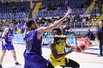 2024-10-16 - #1 Kevion Taylor (Reale Mutua Basket Torino) - REALE MUTUA TORINO VS VALTUR BRINDISI - ITALIAN SERIE A2 - BASKETBALL