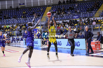 2024-10-16 - #1 Kevion Taylor (Reale Mutua Basket Torino) - REALE MUTUA TORINO VS VALTUR BRINDISI - ITALIAN SERIE A2 - BASKETBALL