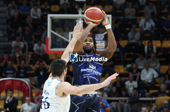 2024-10-09 - Gabe Devoe (Orzinuovi) during the italian basketball LBN A2 series championship match Fortitudo Flats Services Bologna Vs Agribertocchi Orzinuovi - Bologna, Italy, October 09, 2024 at Paladozza sports hall - Photo: Michele Nucci - FORTITUDO BOLOGNA VS ORZINUOVI  - ITALIAN SERIE A2 - BASKETBALL