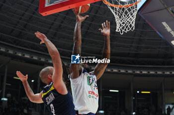 2024-11-10 - Deshawn Freeman (Fortitudo) during the italian basketball LBN A2 series championship match Fortitudo Flats Services Bologna Vs Reale Mutua Torino at Paladozza sports hall. Bologna, Italy, November 10, 2024 - Photo: Michele Nucci - FORTITUDO BOLOGNA VS BASKET TORINO - ITALIAN SERIE A2 - BASKETBALL