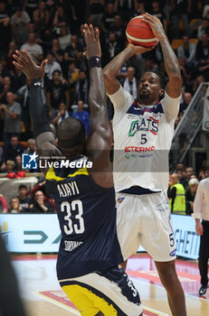 2024-11-10 - Kenny Gabriel (Fortitudo) in action thwarted by Ife Ajayi (Torino) during the italian basketball LBN A2 series championship match Fortitudo Flats Services Bologna Vs Reale Mutua Torino at Paladozza sports hall. Bologna, Italy, November 10, 2024 - Photo: Michele Nucci - FORTITUDO BOLOGNA VS BASKET TORINO - ITALIAN SERIE A2 - BASKETBALL