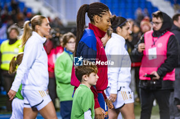 2024-01-17 - Salma Paralluelo of Barcelona seen entering in the field before the women football match valid for the semi final of the Spanish Supercopa tournament between Barcelona and Real Madrid played at Estadio Butarque in Leganes, Spain. - BARCELONA VS REAL MADRID - OTHER - SOCCER